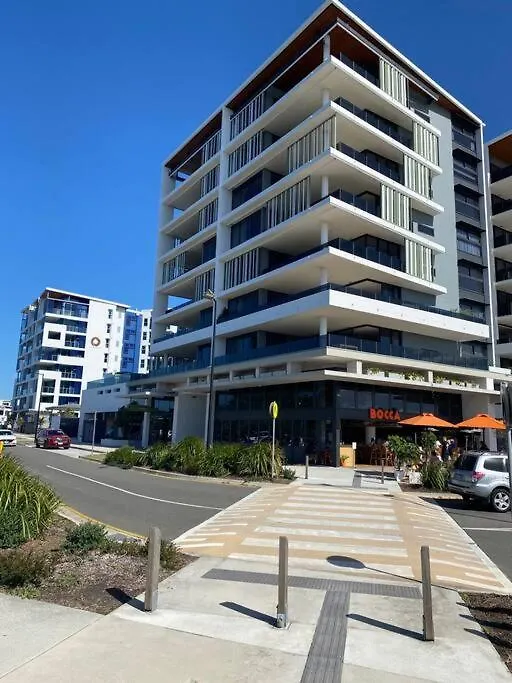 Oceanus Oasis At Bokarina Beach -Stunning Modern Coastal Apartment Кавана-Уотерс